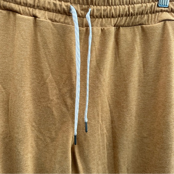 Vuori Pants Women's Medium Yellow Gold Dreamknit Performance Jogger - Picture 2 of 8